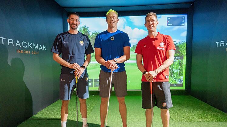 Beliebter Zeitvertreib im Quärantäne-Hotel: der Golf-Simulator. Es duellierten sich Braydon Hobbs (links), Luke Sikma (Mitte) und T.J. BrayImago.