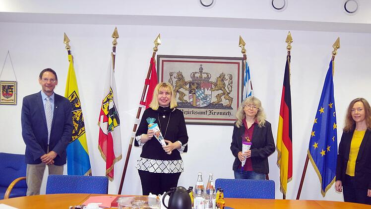 Schulamtsdirektorin Gisela Rohde (rechts) gratulierte den neuen Funktionsträgern (von links): 1. Personalrats-Vorsitzender Jens Schmidt, Datenschutzbeauftragte Melanie Simon sowie Monika Graß, Koordinatorin für die Förderlehrkräfte im Schulamtsbezirk KronachHeike Schülein