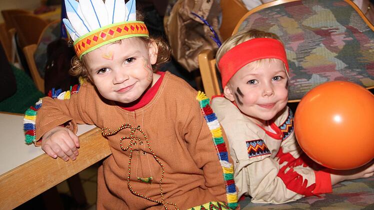 Auch Indianer kamen zum Kinderfasching. Foto: Gerda Völk