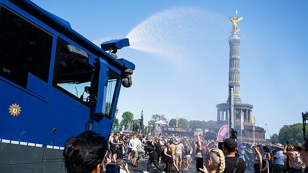 Demonstration "Rave The Planet Parade 2026"