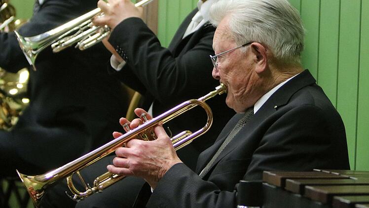 Impressionen vom Sinfoniekonzert mit dem Orchester der Musikfreunde NeustadtFoto: Jochen Berger