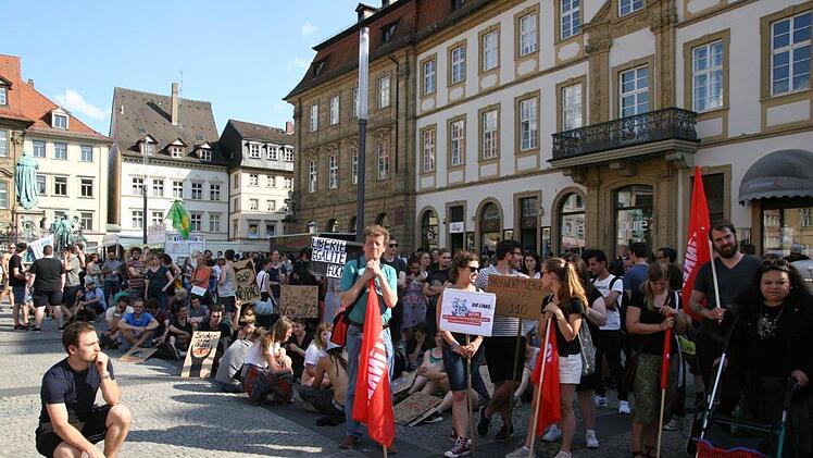 Demonstration gegen das geplante Polizeiaufgabengesetz am 12. Mai 2018 in Bamberg. Foto: Werner Baier