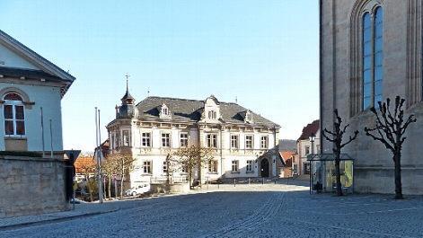 Der Eltmanner Marktplatz lag am Sonntag verlassen da.