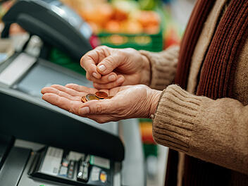 Supermarkt, Kasse, Geld, Münzgeld, Bargeld, Einkaufen
