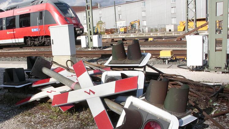 Der Bahnhof Forchheim bleibt das ganze Wochenende über total gesperrt. Foto: Josef Hofbauer