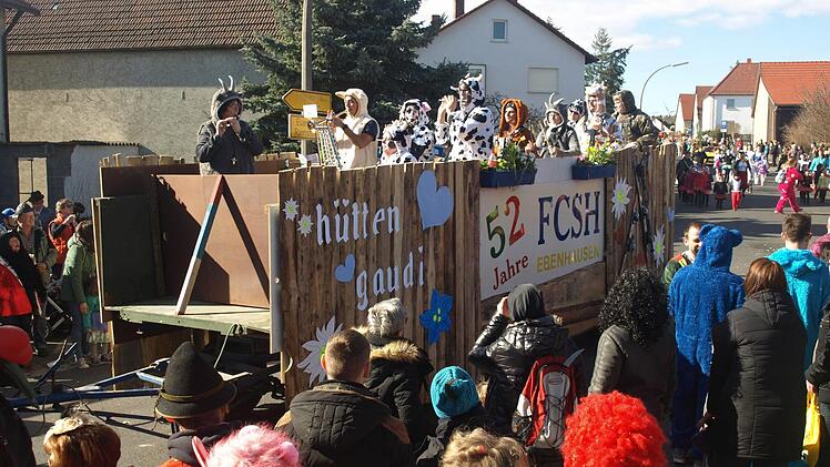 Faschingsumzug in Ebenhausen.  Foto: Stefan Geiger