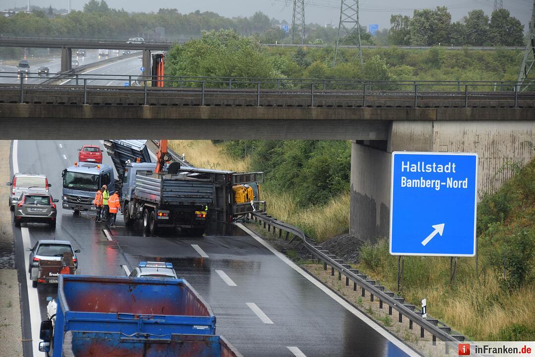 LKW_Unfall_A70_Hallstadt (3)