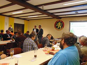 Das Interesse   der Bürger   hielt sich  bei der Auftaktveranstaltung in Grenzen. Foto: Petra Malbrich