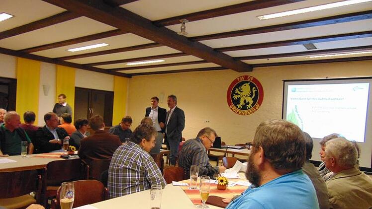 Das Interesse   der Bürger   hielt sich  bei der Auftaktveranstaltung in Grenzen. Foto: Petra Malbrich