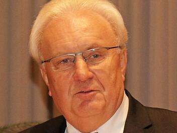Stolz trägt der gebürtige Tschirner Wolfang Förtsch das Bundesverdienstkreuz.  Foto: privat