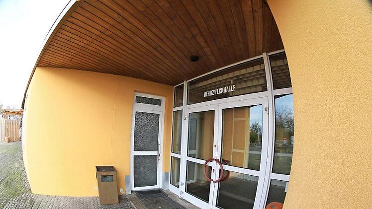 Für eine von vier Varianten bezüglich der Sanierung der Münnerstädter Mehrzweckhalle müssen sich die Münnerstädter Stadträte am 17. Dezember entscheiden. Am 6. Dezember werden die Fraktionen diesbezüglich zu einem Gespräch geladen. Foto: Thomas Malz