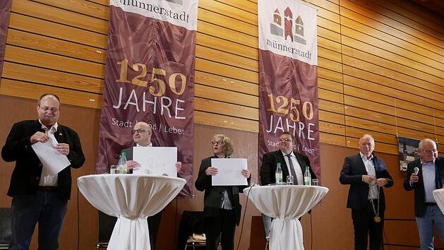 Podiumsdiskussion mit den Bürgermeisterkandidaten aus Münnerstadt. Heike Beudert