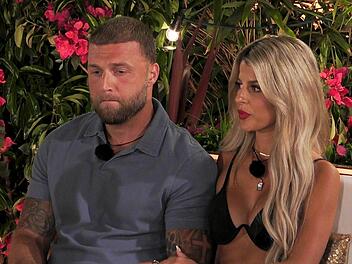 Joena und Filip sind ab sofort ein Couple.