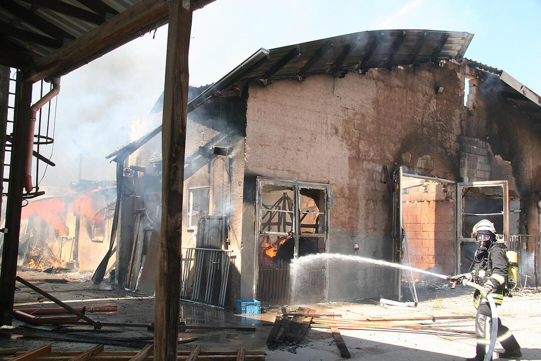 Feuer auf Aussiedlerhof