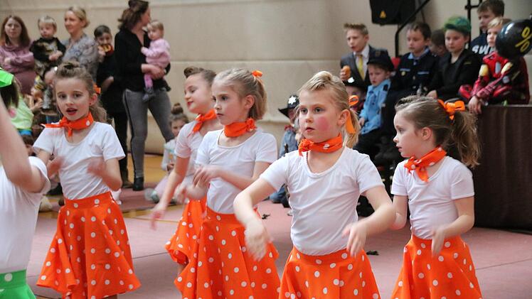 Die Münnerstädter Sternchengarde tanzte einen Rock and Roll.Heike Beudert