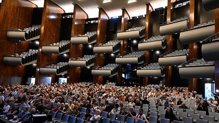 Er&ouml;ffnungsfest f&uuml;r B&uuml;rger zur R&uuml;ckkehr der K&ouml;lner Oper