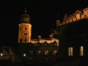 Festlich erleuchtet: Schloss Callenberg bei Nacht.Foto: Archiv / Jochen Berger