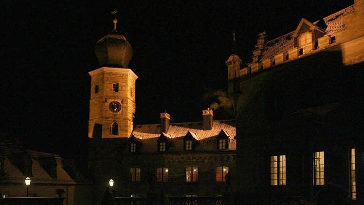 Festlich erleuchtet: Schloss Callenberg bei Nacht.Foto: Archiv / Jochen Berger