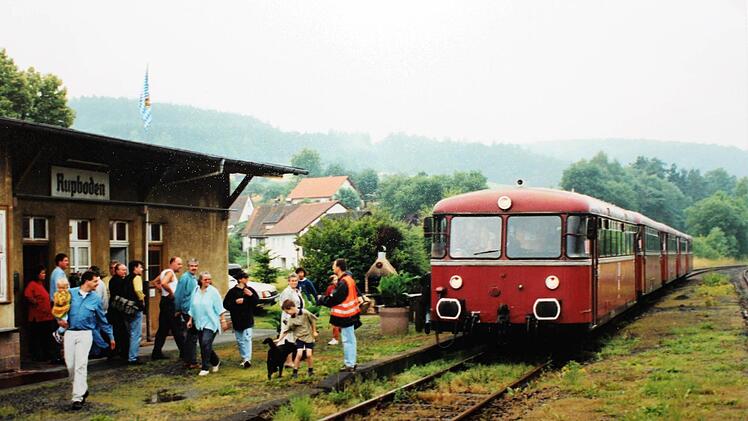Erster Halt des Sonderzuges am 5. Juli 1998. Foto: Sammlung Jürgen Lieb
