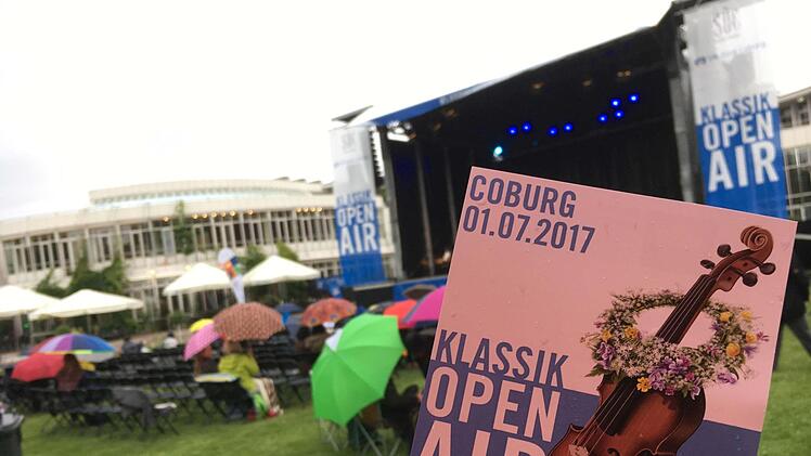 Impressionen vom Coburger Klassik-Open-Air im Rosengarten mit dem Philharmonischen Orchester des LandestheatersFoto: Jochen Berger
