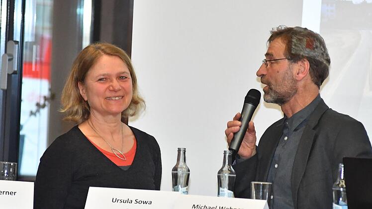 Ursula Sowa, GAL, mit Moderator Michael Wehner Foto: Ronald Rinklef
