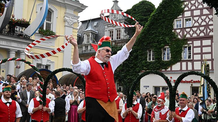 Das Bierfest 2022 hat begonnen. Foto: Ronald Rinklef