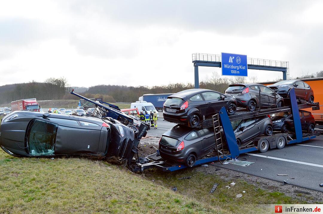 Schwerer Unfall mit Autotransporter auf A3 bei Würzburg