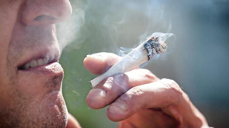 Der Joint soll legal werden, fordern immer wieder auch Politiker. Der Präventionsbeauftragte der Kriminalpolizei warnt davor. Foto: CT Archiv