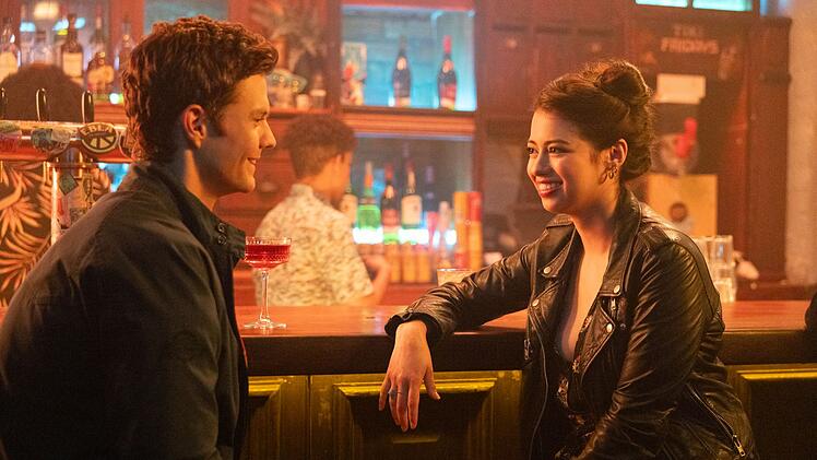 Nate (Jack Quaid) und Sherry (Amber Midthunder) sind frisch verliebt.