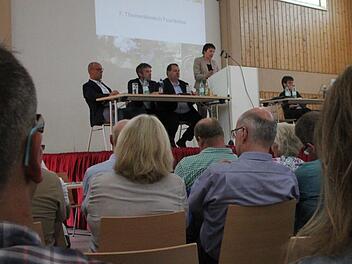 Öffentliche Sitzung der Brückenauer Rhönallianz zum Nationalpark Foto: Ulrike Müller