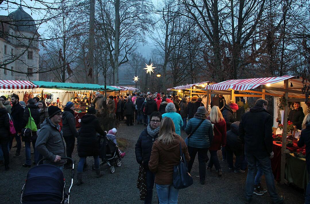 Weihnachtsmarkt in Mitwitz 2018: Impressionen vom ersten Tag