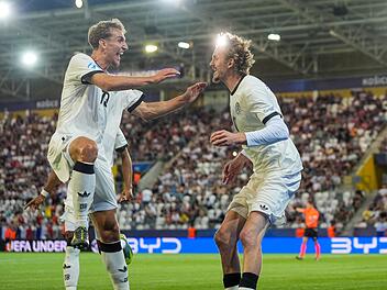 Die deutsche U 21 darf sich nicht nur über den Halbfinal-Sieg gegen Frankreich freuen, sondern auch über überragende TV-Quoten.