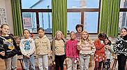 Die Nüdlinger Spatzen mit ihrer neuen Leiterin Cilene Kubisch.