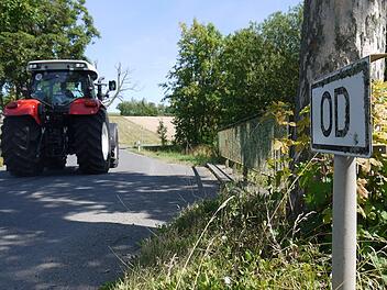 Die kann sich der Landkreis noch leisten: Der Ersatzneubau  für die alte Brücke über den Grundgraben in Ottowind (Gemeinde Meeder) kostet rund 400000 Euro.Berthold Köhler