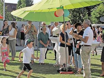 Mit einem Fest wurde Kindergartenleiterin Renate KunkelGürtner in den Ruhestand verabschiedet.  Foto: privat