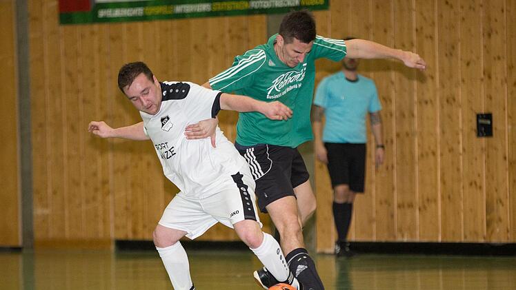 Durch einen 3:2-Sieg wurde der TSV Neukenroth mit Christian Beez (rechts) Dritter vor dem TSV Steinberg mit Andreas Kraus.