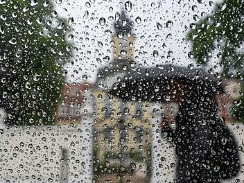 Tropfen erwarten uns: Das Wetter am 1. Mai