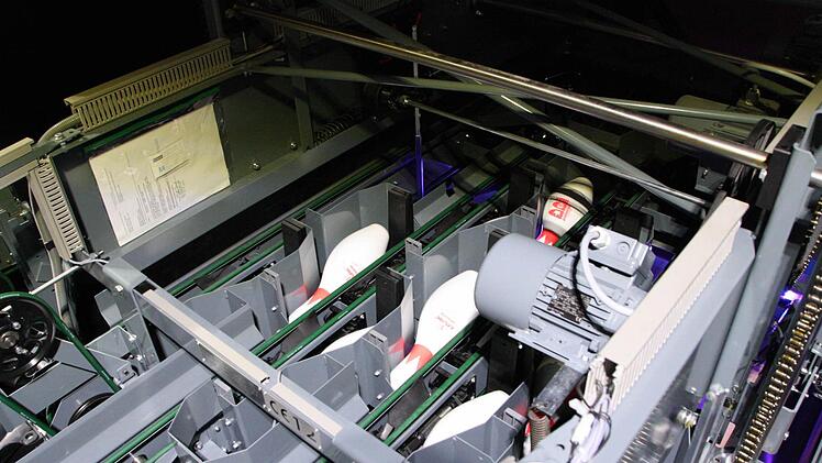 Die Technik hinter den Bahnen. Foto: Ralf Ruppert