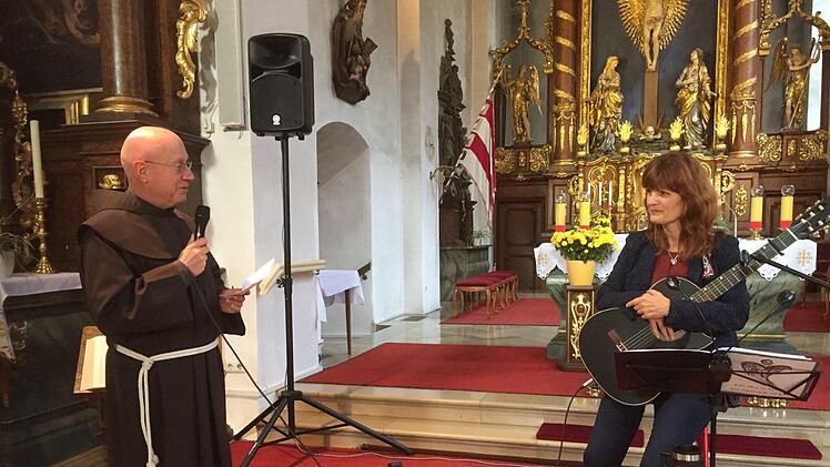 Pater Georg dankte mit den Worten: In jedem Menschen ist das Göttliche! Regina Rinke