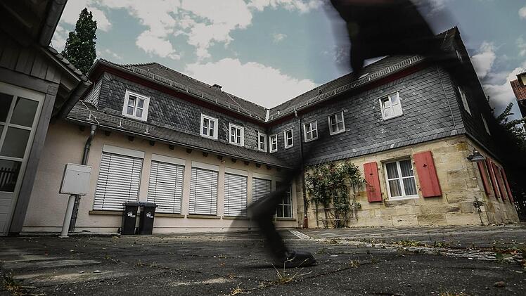 Das Jugendübernachtungshaus in Mitwitz ist seit gestern mit Flüchtlingen bevölkert.  Foto: Lea Schreiber/Hendrik Steffens