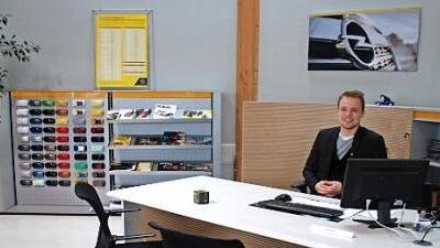 Kai Bernhardt ist als Verkaufsberater Ihr kompetenter Ansprechpartner für die Marke Opel.  Foto: Jürgen Scheibe