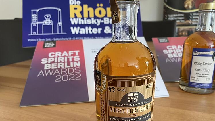 Auch dieser Whisky-Honig-Lik&ouml;r  und der Strong Yankee wurden in Berlin mit Medaillen pr&auml;miert.