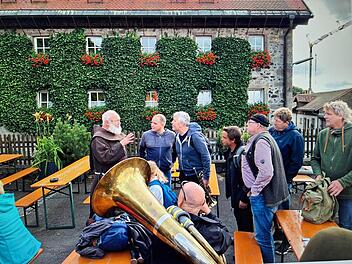 Begrüßung der Häusler Gruppe durch Guardian Korbinian.