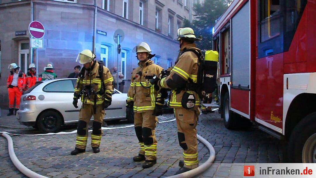 Brand in Fürth mit acht Verletzten
