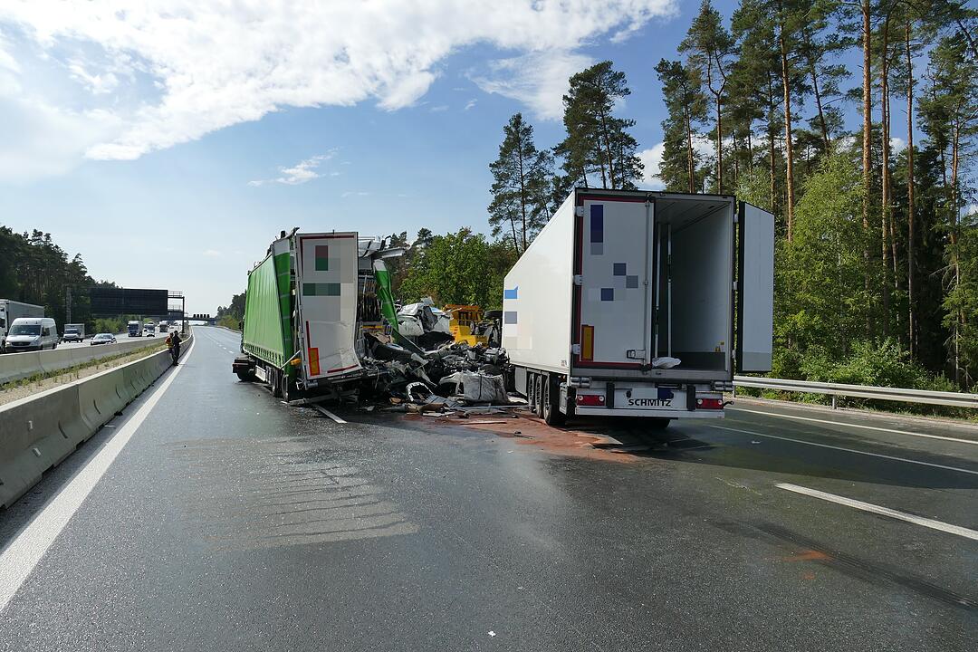 Schwerer Auffahrunfall auf der A6