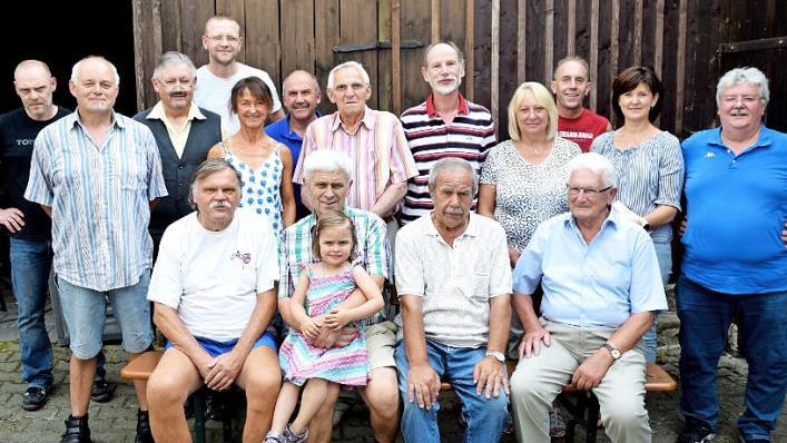 Die langjährigen Mitglieder wurden bei der Jubiläumsveranstaltung des Turnerbundes von Hainweiher durch Präsident Volker Schelhorn und Bürgermeisterin Christine Frieß (CSU) geehrt. Foto: Dieter Radziej