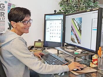 Birgit Heim arbeitet seit vier Monaten bei Flyerdevil.  Foto: Franz Galster