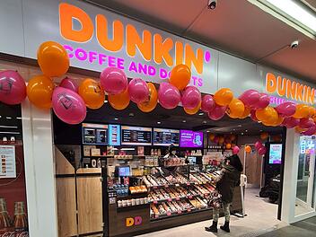 Nürnberg: Neue "Dunkin' Donuts"-Filiale in der Königstorpassage zieht "sehr positive Bilanz"