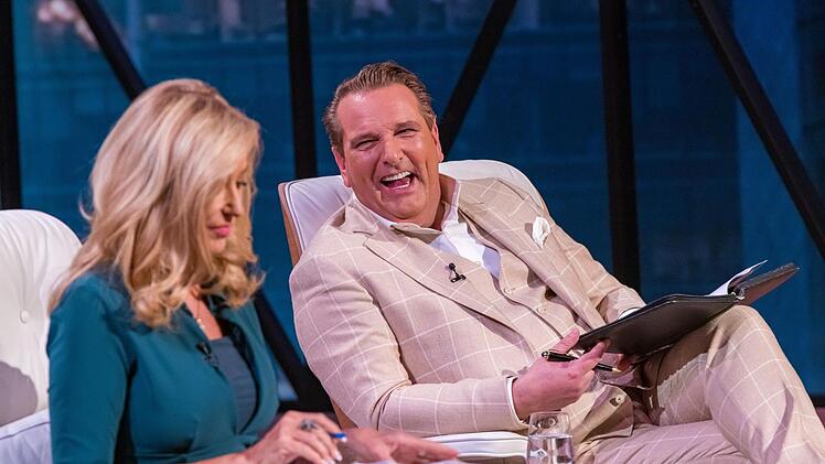 Bei den Löwen, hier Dagmar Wöhrl und Ralf Dümmel, geht es bisweilen auch heiter zu.