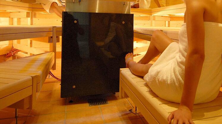 Ein 55-Jähriger ist in der Therme Obernsees erwischt worden, als er heimlich Filmaufnahmen von Badegästen in der Sauna und dem Whirlpool machte. Foto: Symbolbild Matthias Einwag